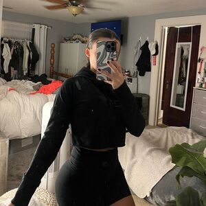 Gymshark Black Women's cropped hoodie